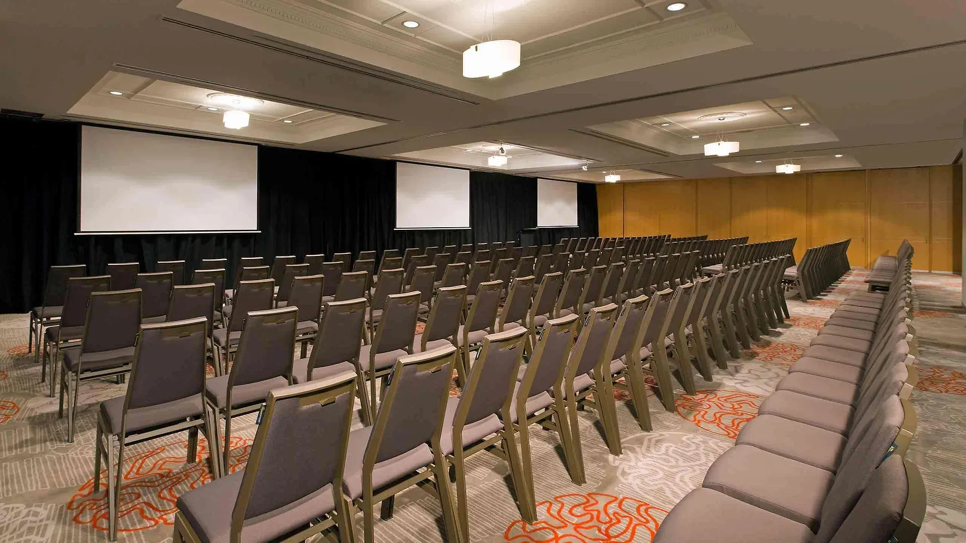 Sofitel Noosa Pacific Resort מלון